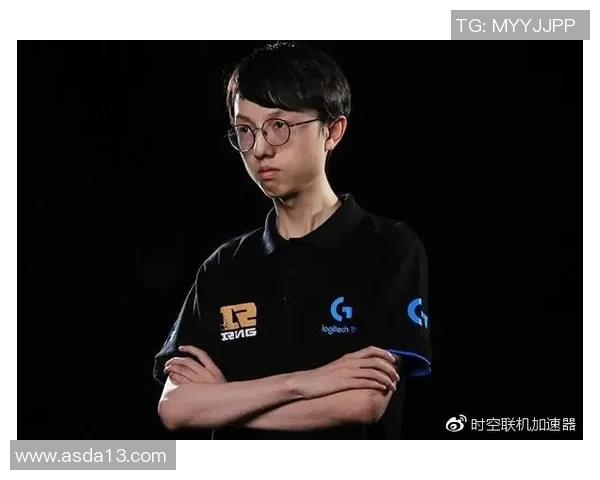 英雄联盟盛宴：深入解析FPX战队的无穷魅力与团队力量